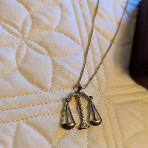 vivir Jewelry - Scales of Justice Necklace